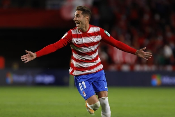 塞維利亞險(xiǎn)勝格拉納達(dá)創(chuàng)下<a href=http://8809.jianzhanzj.com/tag/xijia.html target=_blank class=infotextkey>西甲</a>歷史紀(jì)錄